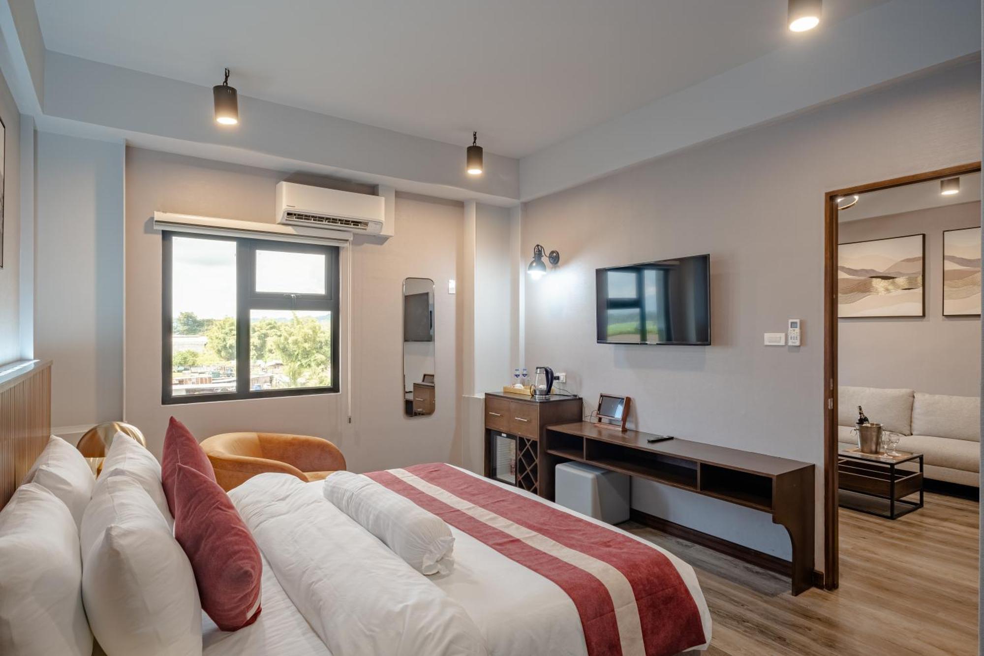 Kekehyu Business Hotel Валенсия Экстерьер фото