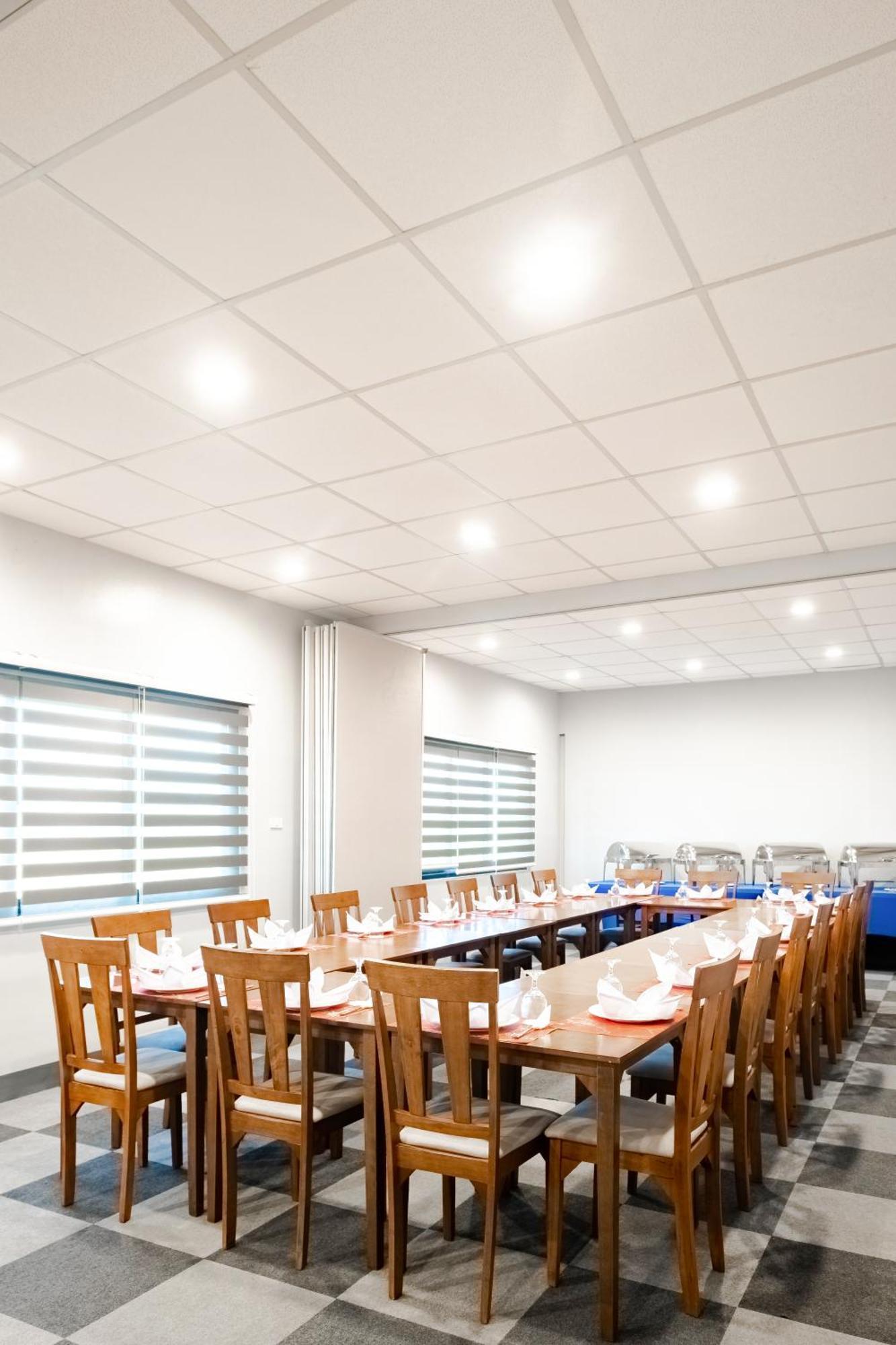 Kekehyu Business Hotel Валенсия Экстерьер фото