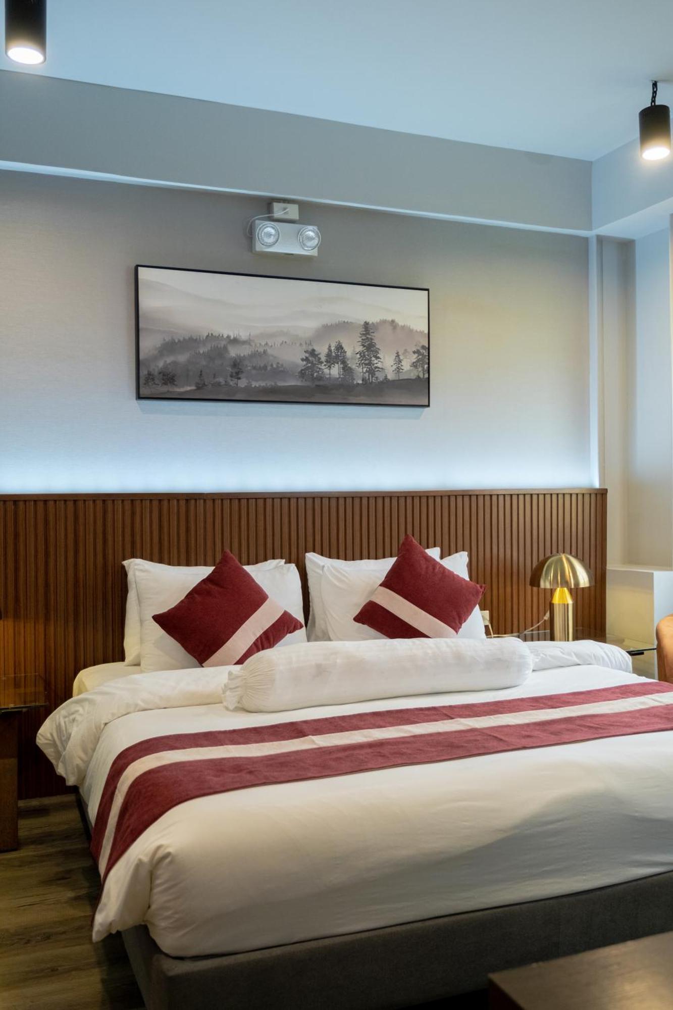 Kekehyu Business Hotel Валенсия Экстерьер фото