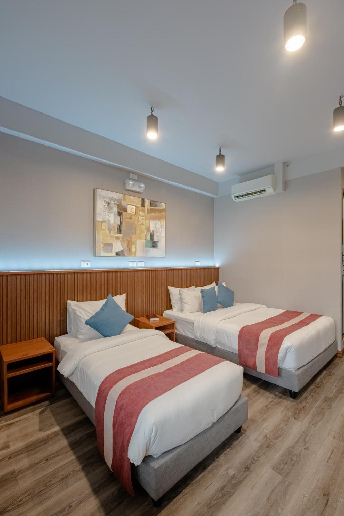 Kekehyu Business Hotel Валенсия Экстерьер фото